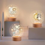 Luce notturna LED personalizzata con nome animale astronauta e design dell'universo base in legno regalo di compleanno per bambini