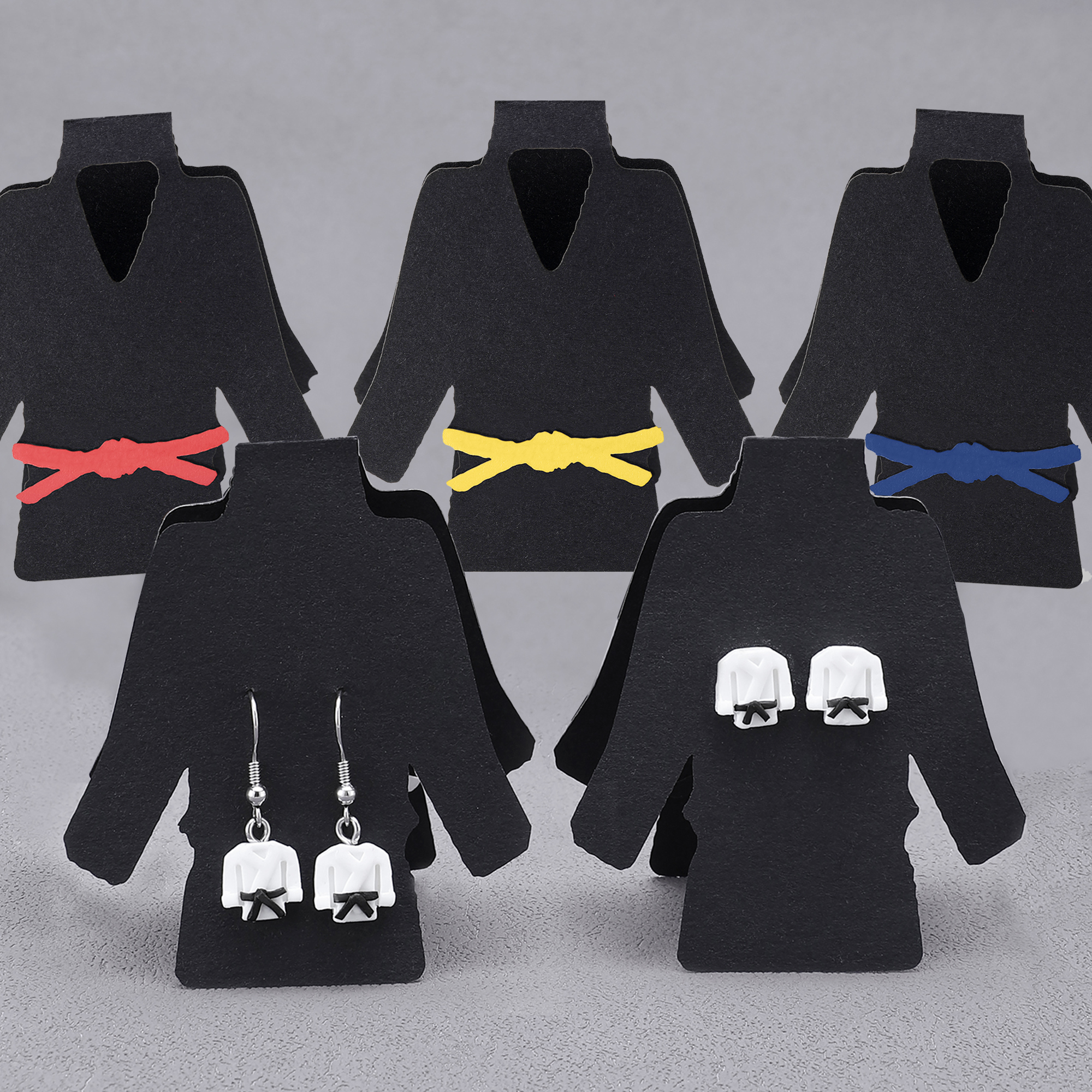 Boucles d'Oreilles Personnalisé avec Motif Veste Arts Martiaux Ceinture Cadeau pour Amateurs de Karaté BJJ Taekwondo Aïkido