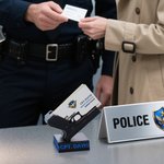 Personalized 3D Printed Pistol Card Holder Plaque with Name Office Desk Decor Appreciation Birthday Gift for Police Veterans Gun Lovers