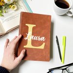 Cuaderno A5 de cuero personalizado con inicial floral y nombre 100 páginas rayadas regalo de cumpleaños u oficina para amigos familia y colegas