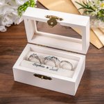 Gepersonaliseerde Elegante Houten Ringdoosje met Namen en een Beschermend Ringkussen Bruiloft Verloving Herinneringscadeau voor Bruid Bruidegom Koppel
