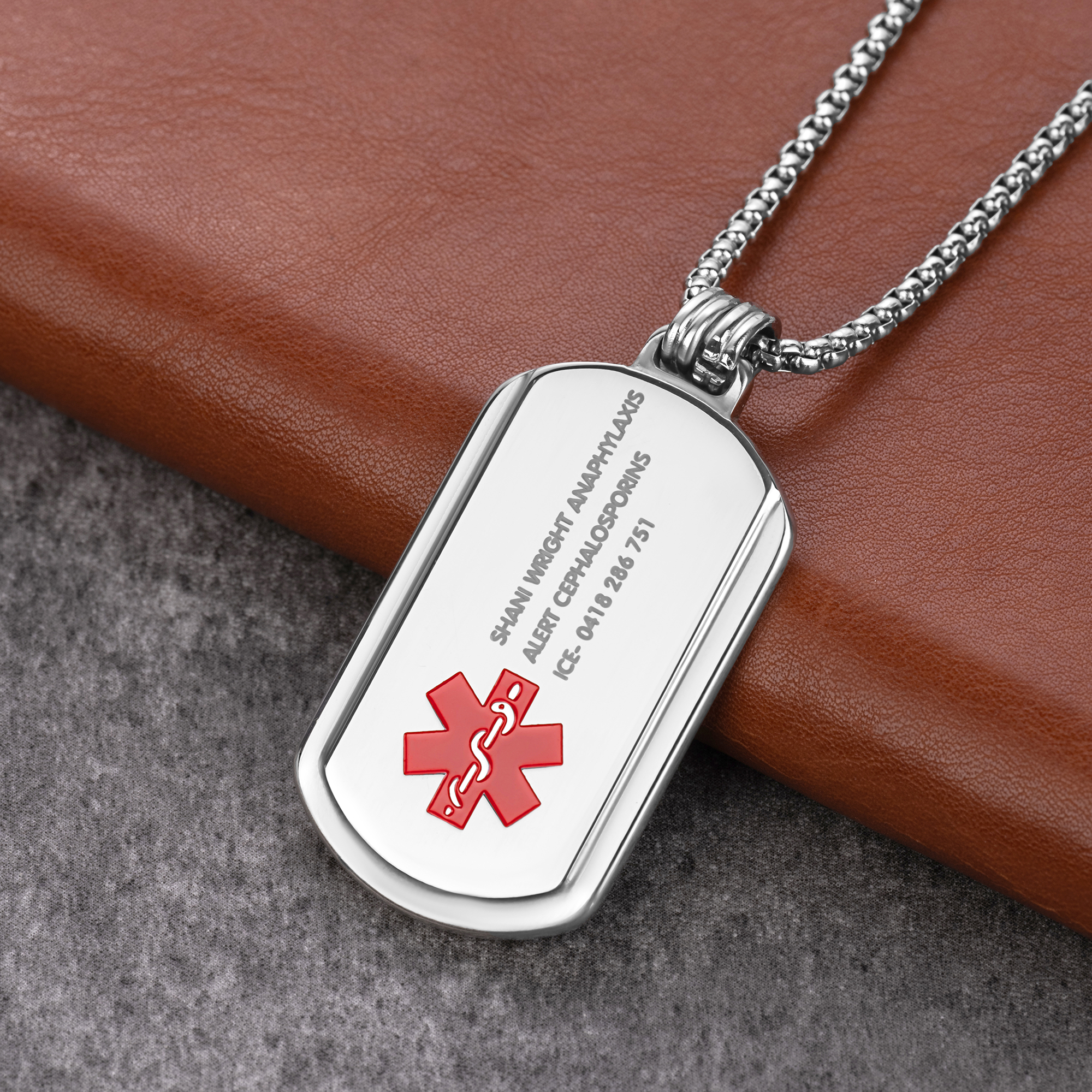 Collier d'identification personnalisé avec texte gravé pour la survie en cas d'urgence Cadeau d'anniversaire pour les amis et la famille