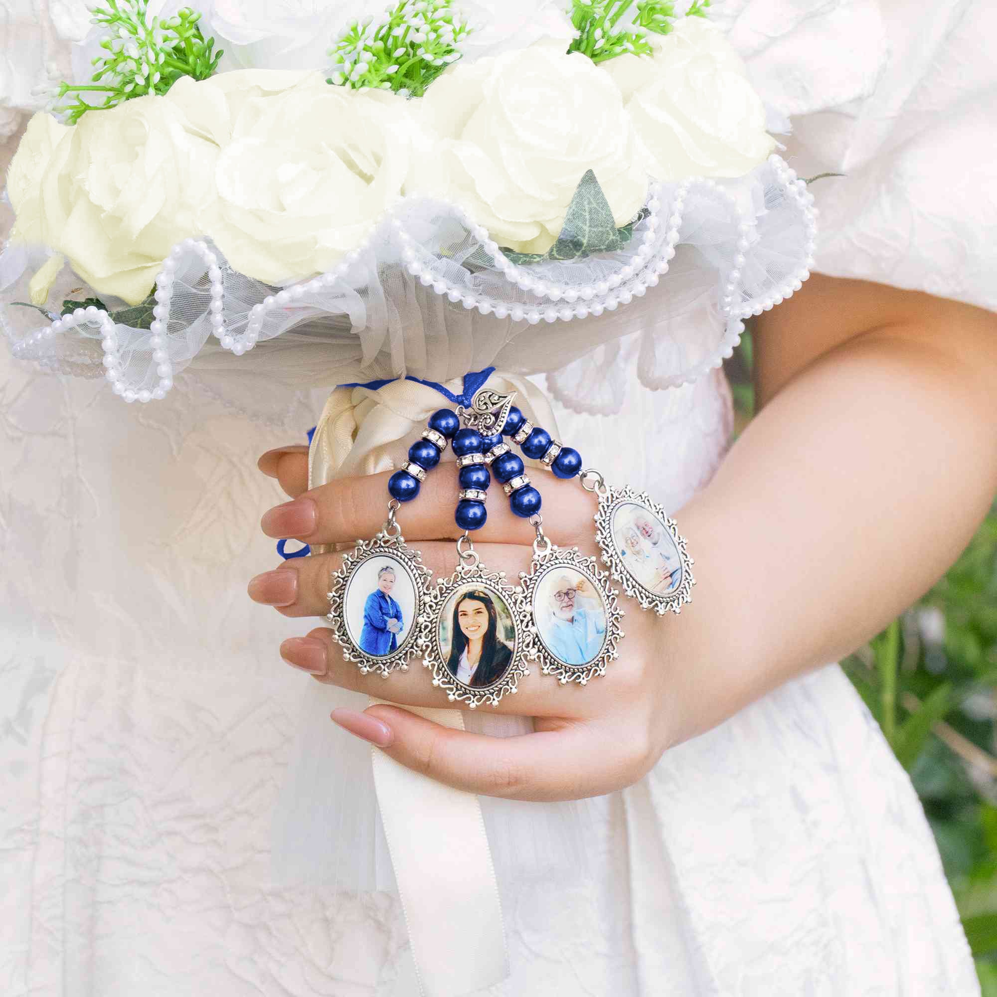 Personnalisé Ruban Multicolore Vintage Oval Photo Bouquet Charm with Beads and Heart Pendentif Engagement Wedding Gift for Bride Couple