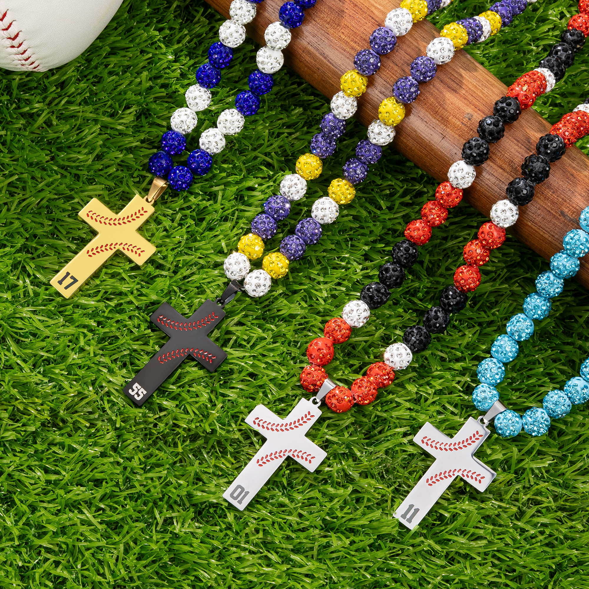 Collier personnalisé en perles magnétiques et étincelantes avec croix de baseball ou de softball avec numéro Cadeau d'anniversaire pour les amoureux du jeu de balle