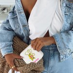Boîte à bijoux personnalisée en cuir PU avec nom Accessoire de voyage Cadeau d'anniversaire pour filles | Callie × Marsupilami®.