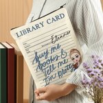 Henkilökohtainen Cartoon Reading Tytön nimi Book Sleeve Cover vetoketjulla ja etutasku syntymäpäivälahja kirjamatojen kirjan ystäville Book Lovers