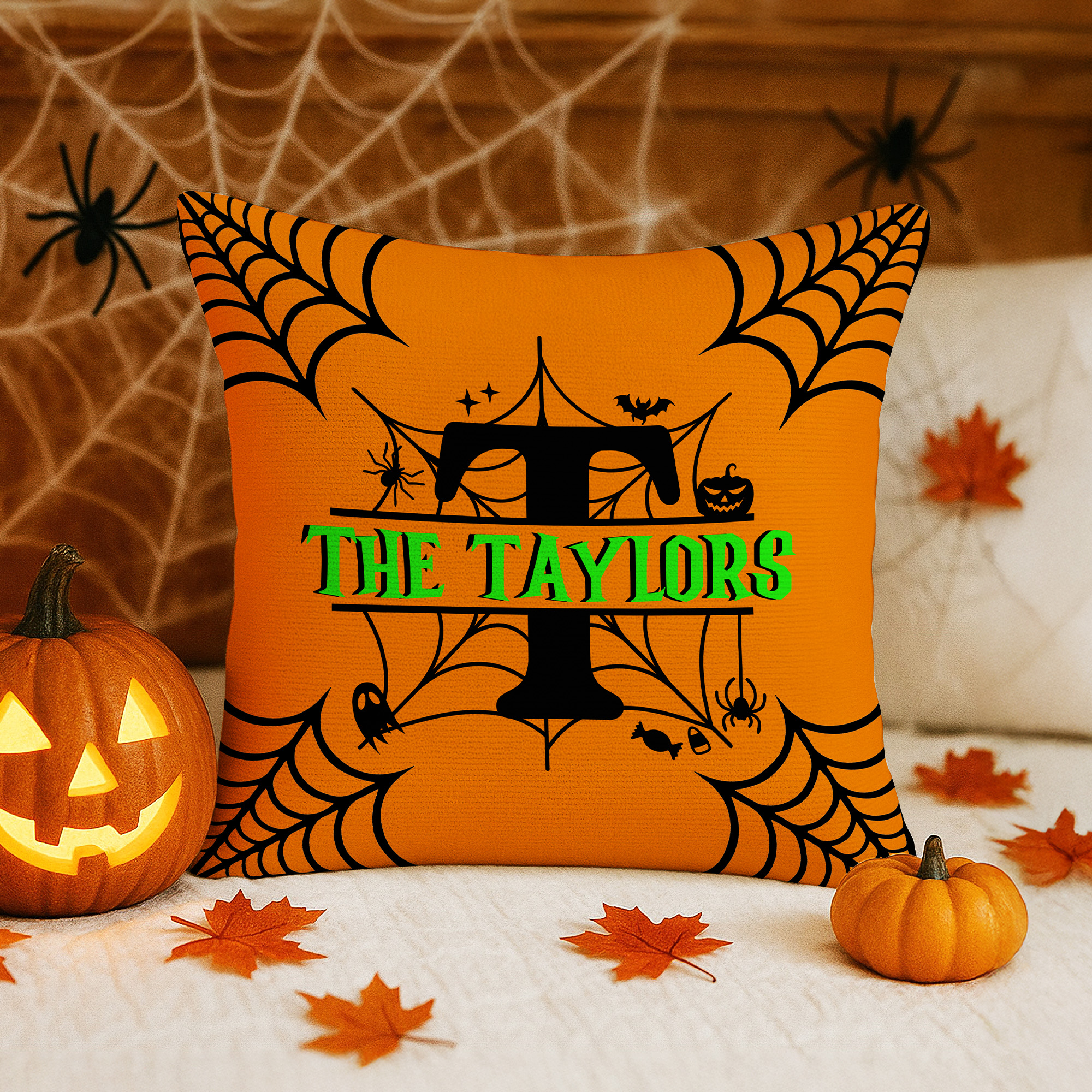Housse d'oreiller personnalisée avec nom sur le thème d'Halloween Spide Web Design Multicolore Cadeau d'Halloween pour les amis et la famille