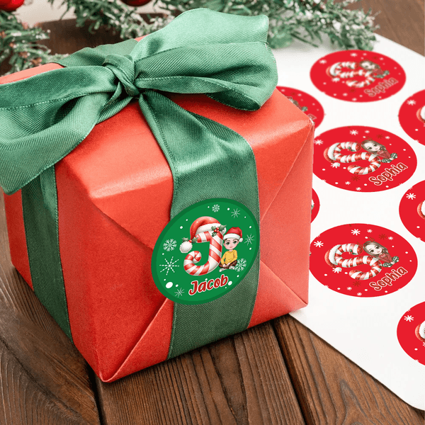 Personnalisé Personnage de dessin animé Chapeau de Père Noël Initiales autocollants imperméables avec nom Décoration de Noël Favors de fête pour la famille Enfants