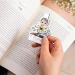 Gepersonaliseerde Magnetische Bladwijzerclip met Bloemen Cartoonfiguur en Naam Verjaardag Cadeau voor Boekenliefhebbers Leesfanaten Bibliothecarissen