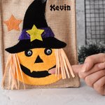 Sacchetto di iuta per caramelle personalizzato con nome e design di zucca teschio strega o gatto regalo di Halloween per bambini
