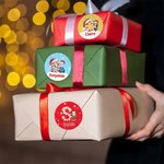 Gepersonaliseerde Cartoon Karakter Kerstmuts initiaal Waterdichte Stickers met Naam Kerstmis Decor Feest Gunsten voor Familie Kids