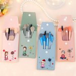 Henkilökohtainen sarjakuvahahmo syntymä kukka PU nahka meikki sivellin laukku asetettu nimi ja 8 Pcs meikki harjat syntymäpäivä lahja tytöille naisille naiset