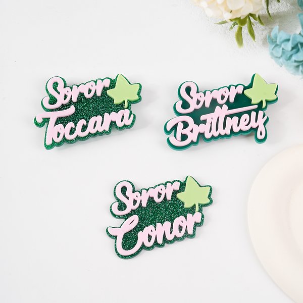 Gepersonaliseerde Ivy Leaf Soror Naam Glitter Acryl Broche Pin Sorority Accessoires Bid Day Sorority Initiatie Gift voor Zus Vriendin
