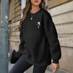 Personalisiertes Besticktes Geburtsblume Sweatshirt mit Seitentasche und Initiale Stickerei Geburtstag Geschenk für Familie Freunde