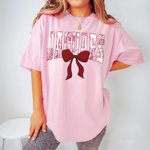 Personalizado Toile De Jouy Bow Heavyweight 100% Algodón Camiseta con Nombre Game Day Cumpleaños Regalo para Estudiantes