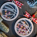 Personalizado 3D Shake Baloncesto Adorno de Navidad de madera con nombres Decoración del árbol de Navidad Fiesta de Navidad Favores Equipo Día Regalo para el entrenador Atleta