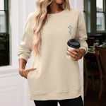 Personalisiertes Besticktes Geburtsblume Sweatshirt mit Seitentasche und Initiale Stickerei Geburtstag Geschenk für Familie Freunde