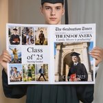 Gepersonaliseerde afstudeerkrant met naam en foto voor bloemen boeket afstudeergeschenk voor middelbare school afgestudeerden