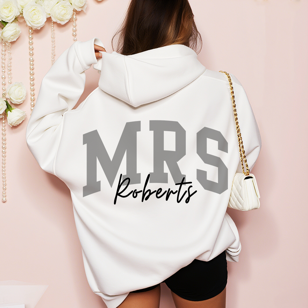 Personnalisé Mme Multicolore Sweatshirt doux à capuche avec nom de famille Douche de mariage Lune de miel Cadeau pour la mariée