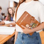 Copertina del taccuino personalizzata con nome e personaggio in stile cartone animato ideale per schizzi e appunti regalo di compleanno per famiglia