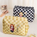 Personalisierte Schachbrettmuster Cartoon-Figur Kosmetiktasche aus PU-Leder mit Geburtslume Namen Reisezubehör Geburtstag Geschenk für Damen Mädchen