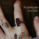 Anillo personalizado de diseño gótico vintage con forma de ataúd y rosa con grabado de nombre regalo de Navidad y Halloween para hombres y mujeres