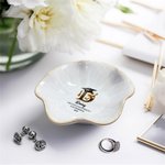 Gepersonaliseerde Initial Graduation Cap Scroll Elementen Keramische Sieraden Schotel met Naam en Jaar Verjaardag Afstuderen Gift voor Afgestudeerden