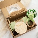 Gepersonaliseerde schattige gehaakte dieren baby rammelaar fopspeen Clip Swaddle kam set met gegraveerde naam en geschenkdoos Baby Shower verjaardagscadeau voor pasgeborene