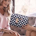 Personalisierte Schachbrettmuster Cartoon-Figur Kosmetiktasche aus PU-Leder mit Geburtslume Namen Reisezubehör Geburtstag Geschenk für Damen Mädchen