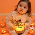 Gepersonaliseerd Heksenhoed Pompoen Cartoonfiguur LED Nachtlampje met Houten Voet Naam en Initiaal Halloween Cadeau voor Jongens Meisjes