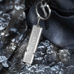 Llavero personalizado con silbato de acero inoxidable para emergencias regalo de cumpleaños para los aficionados a la montaña