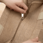 Personalisierte niedliche Hochland Kuh große tragbare Jute Tragetasche mit Namen und Blumen Initiale Geburtstag Geschenk für Mädchen Freunde