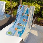 Personalisierte 1-8 niedlichen Zeichen schnell trocknen überdimensionale Strand Handtuch mit Titel und Name Pool Essentials Urlaub Urlaub Geburtstag Geschenk für Frauen