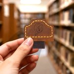 Henkilökohtainen Comic Style Character Nahka kirjanmerkki Clip kynänpidikkeellä ja nimi Päivittäinen käyttö Toimistolahja ystäville Bookwormille