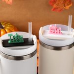 Henkilökohtainen noita perhonen 3D nimilappu kansi Topper 20 oz 40 oz Stanley Tumbler syntymäpäivä joululahja Wicked fanit ystäville