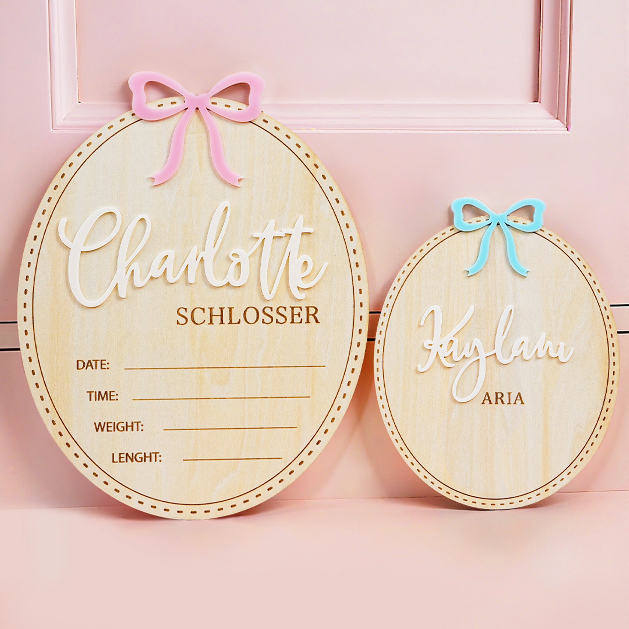 Cadeau d'annonce de naissance ovale en bois avec nom et dates de naissance Cadeau de douche de bébé pour les nouveaux-nés et les parents en attente.