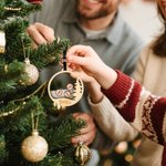Personalised 1-8 Mini Wood Slices Shaker Ornament with Names and Year Christmas Tree Decor Holiday Party Favors for Family Friends