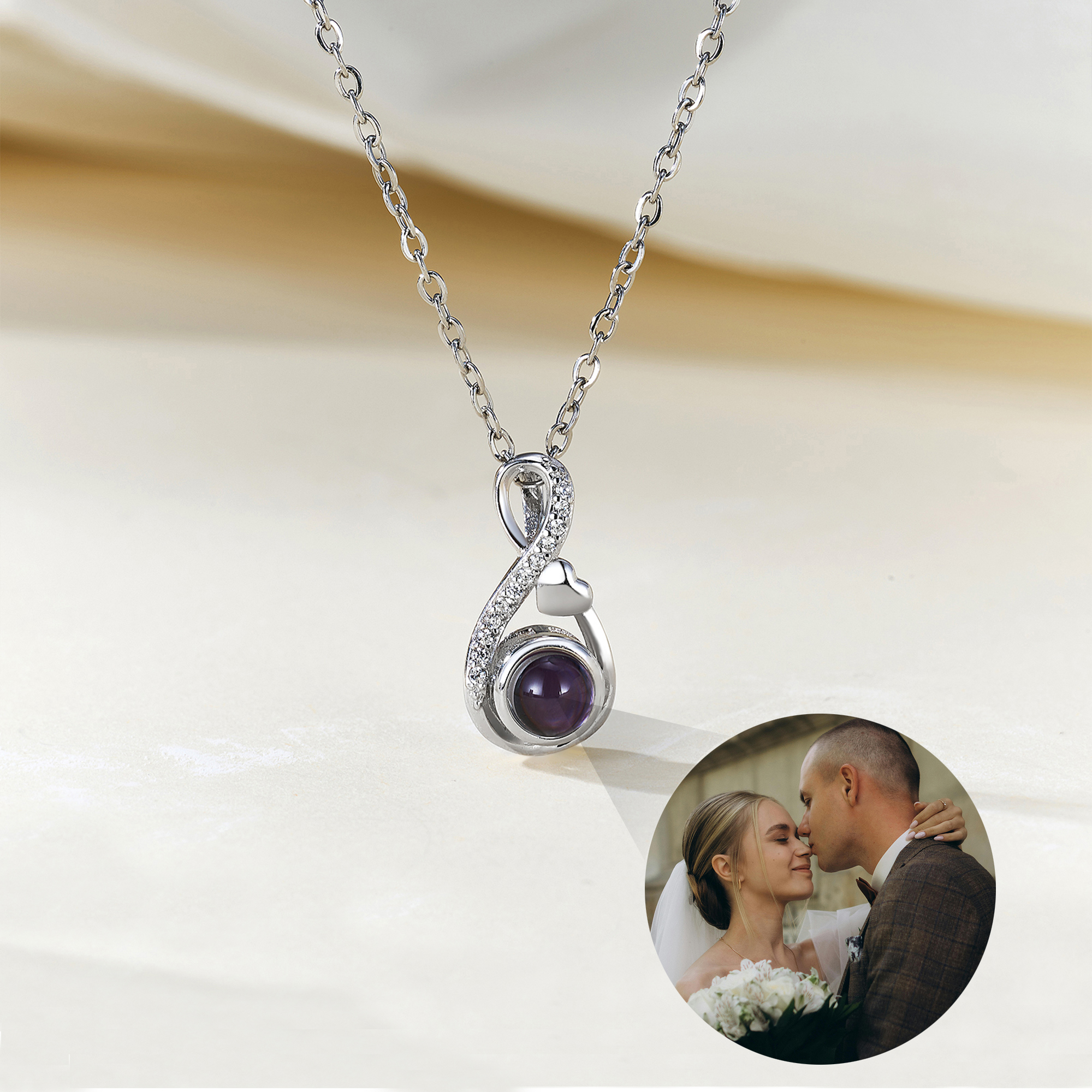 Collier de projection personnalisé avec photo micro-gravée - Bijoux à design de l'infini - Cadeau d'anniversaire Saint-Valentin pour les femmes