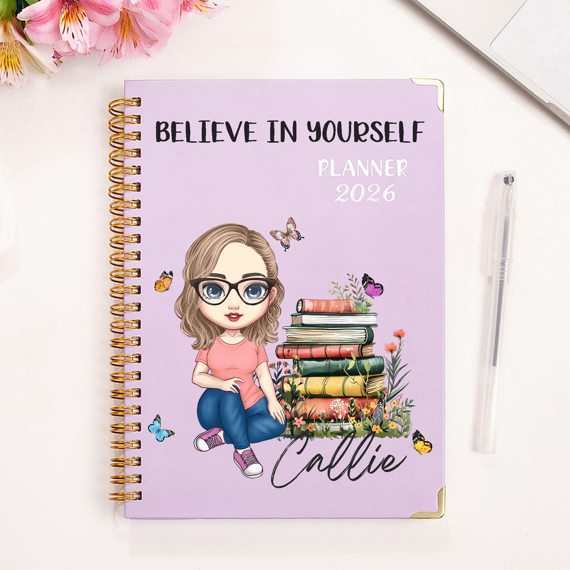 Carnet A5 Personnalisé avec Nom Titre Personnage Dessin Animé et Motif de Papillon Cadeau Anniversaire Rentrée Scolaire pour Ami Famille