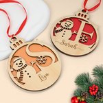 Ornement de Noël en Bois Personnalisé avec Motif Bonhomme de Neige Initiale et Nom Décoration Maison Cadeau Noël pour Famille