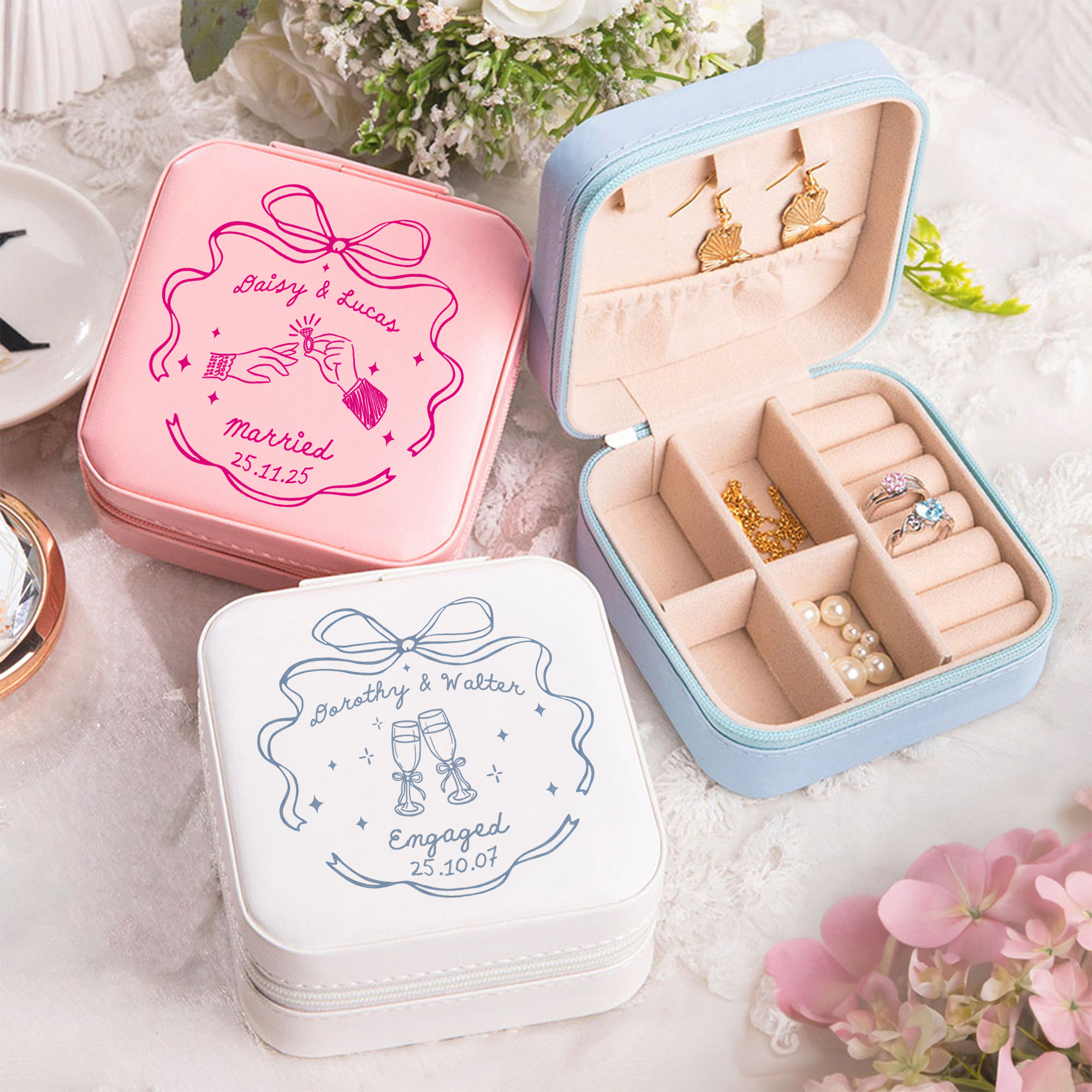 Boîte à bijoux romantique en cuir avec nom et date pour mariage Cadeau de mariage pour les jeunes mariés