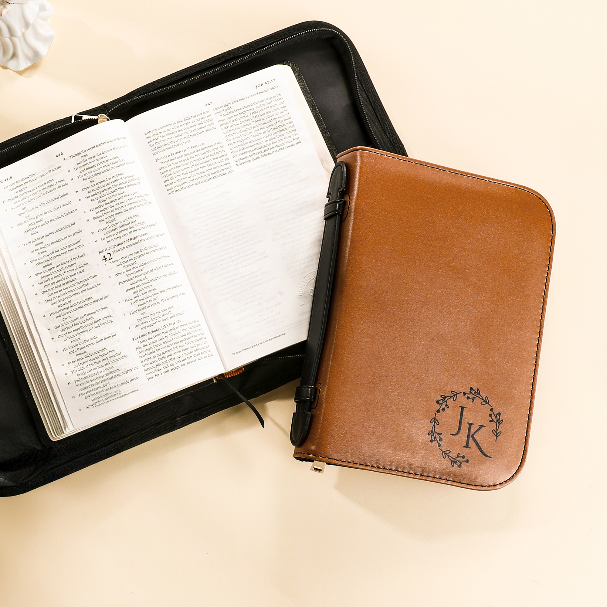 Couverture de Bible en cuir PU avec poignée de transport Anniversaire Baptême Cadeau Religieux pour Chrétiens - CALLIE