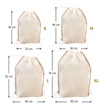 Gepersonaliseerde Schattige Cartoon Sneeuwpop met Kerstmuts Initiaal Canvas Trekkoord Cadeautas met Naam Kerstcadeau voor Familie en Vrienden