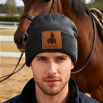 Personalisierte Multicolor Pferd Foto gestrickt Beanie-Mütze mit Namen tägliches Zubehör Geburtstagsgeschenk für Pferdeliebhaber Reiter