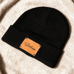 Henkilökohtainen PU nahka etiketti pehmeä neulottu pipo hattu nimi talvi lisävaruste syntymäpäivälahja miehille naisille perheelle