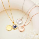 Gepersonaliseerde Ketting met Geboortebloem en Fotomedaillon Gegraveerde Naam Verjaardag- en Jubileumcadeau voor Dames