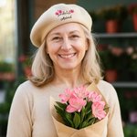 Personlig blommig broderad basker med namn perfekt födelsedags och årsdagspresent för kvinnor