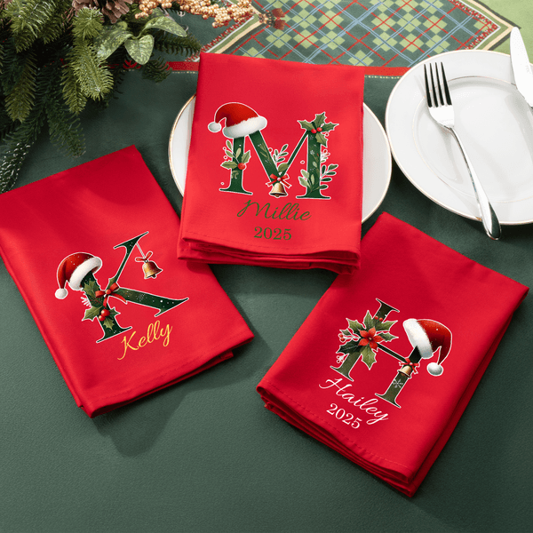 Personalisierte Tisch Serviette aus 100% Baumwolle mit Namen und Initiale mit Weihnachtsmütze Tischdeko Weihnachtsgeschenk für Familie Freunde
