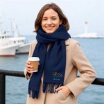 Sciarpa personalizzata colorata ricamata floreale, morbida e calda con nappe e nome, regalo di compleanno per le donne.