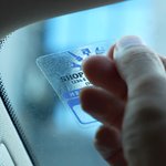 Pegatinas personalizadas multicolores para el parabrisas con el nombre de la empresa del coche Etiquetas transparentes para el próximo servicio Regalo diario para el cliente de la empresa del coche